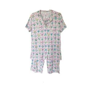Crown And Ivy Printed Notch Capri Pajama Set Women’s Small